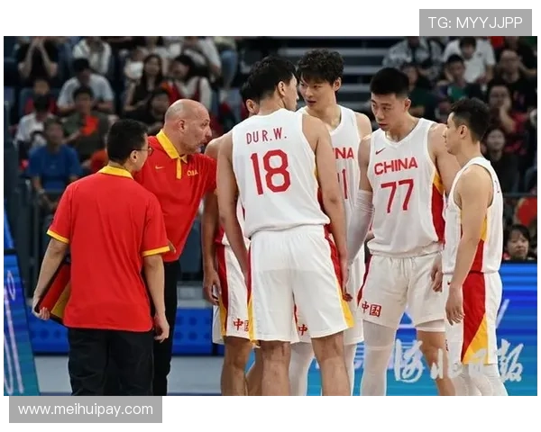 中国男篮超强团结揭秘 揭示教练组纯粹可爱精神核心 中国男篮超强团结揭秘 揭示教练组纯粹可爱精神核心